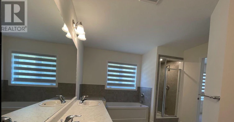 27 Mckernan Ave Avenue, Brantford, ON, N3V 0C2 - 27