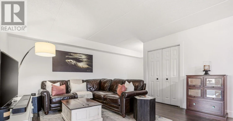 215-1411 Walkers Line, Burlington, ON, L7M 4P5 - 3