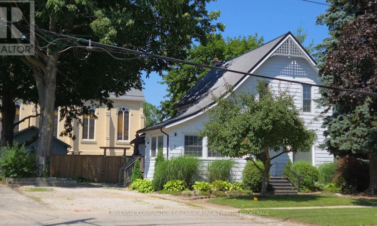 7 South Street E