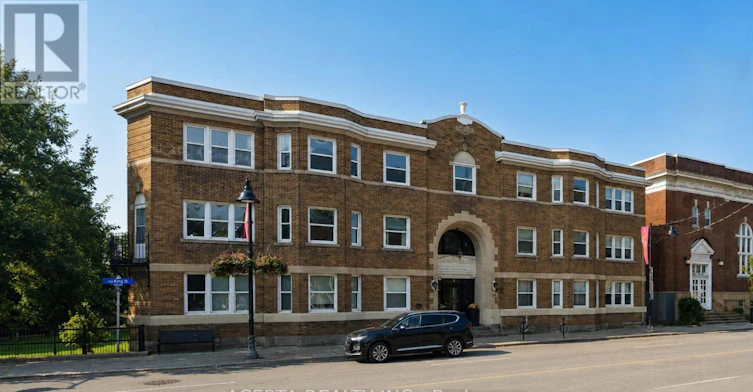 26-612 Bank Street, Ottawa, ON, K1S 3T6