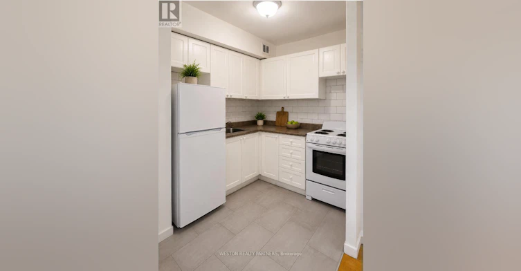 704-171 Erskine Avenue, Toronto, ON, M4P 2L6 - 5