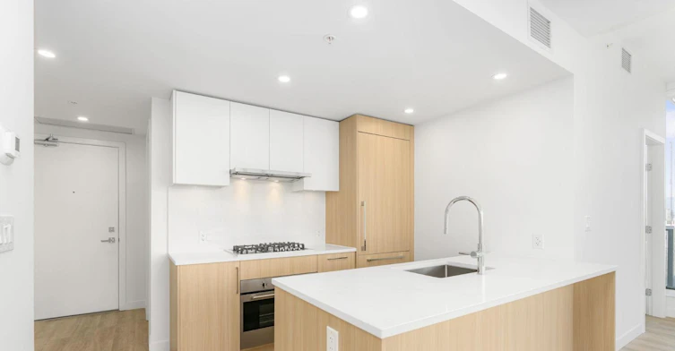 2707-9675 King George Boulevard, Surrey, BC, V3T 0T7 - 4
