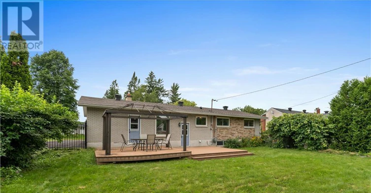 12 Oakwood Avenue, Ottawa, ON, K2E 6A5 - 30