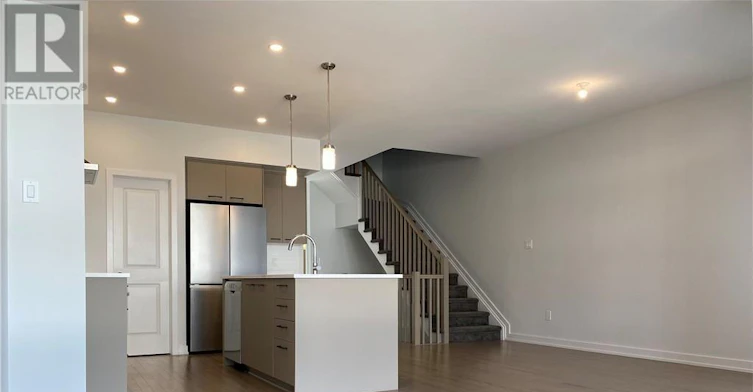 370 Walden Drive, Ottawa, ON, K2K 0M9 - 6