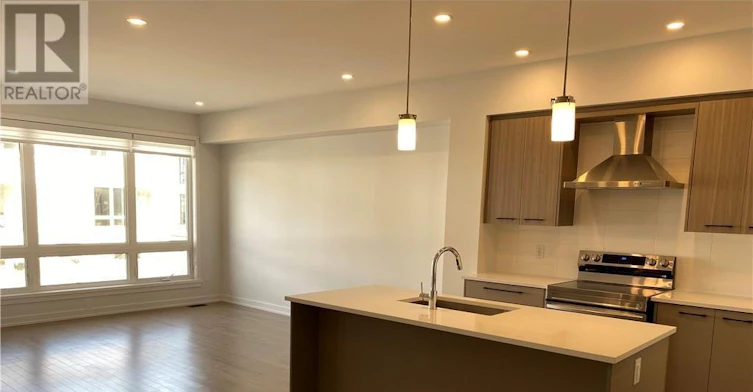 370 Walden Drive, Ottawa, ON, K2K 0M9 - 5