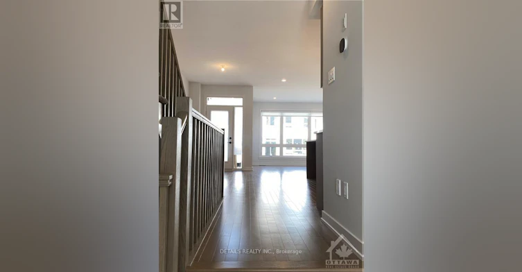 370 Walden Drive, Ottawa, ON, K2K 0M9 - 2