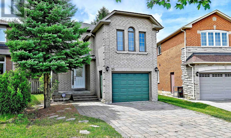95 Alpine Crescent