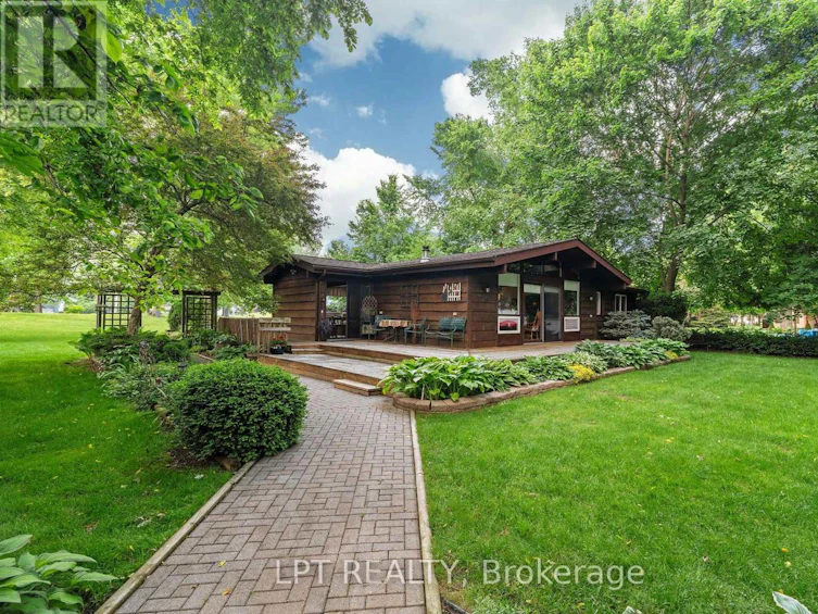 8452 Defore Drive, Lambton Shores, ON, N0M 1T0