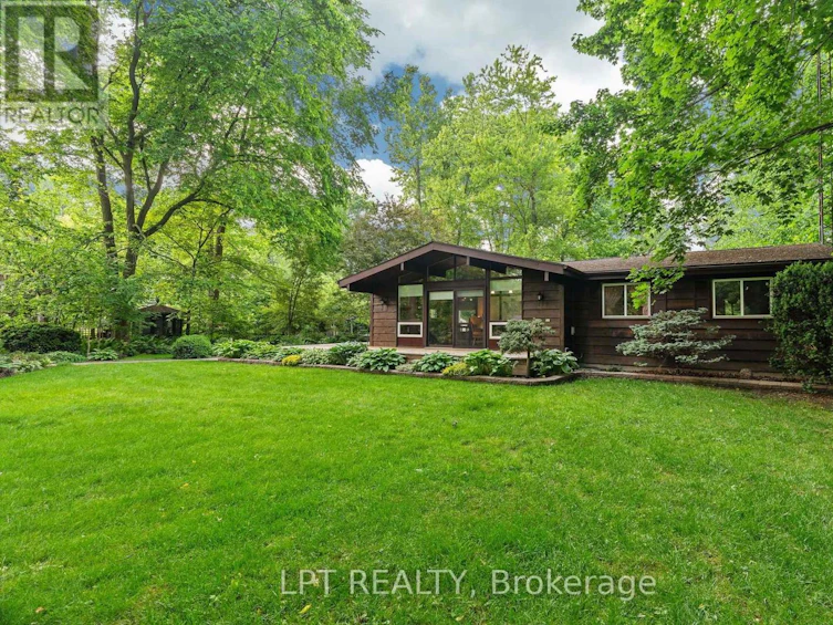 8452 Defore Drive, Lambton Shores, ON, N0M 1T0 - 38