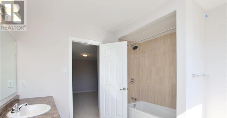 924 Nokomis Place, Ottawa, ON, K2J 3V5 - 20