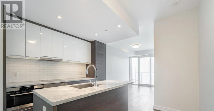 3201-488 University Avenue, Toronto, ON, M5G 0C1 - 4