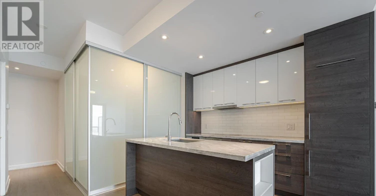 3201-488 University Avenue, Toronto, ON, M5G 0C1 - 5