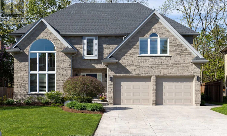 23 Francis Creek Boulevard