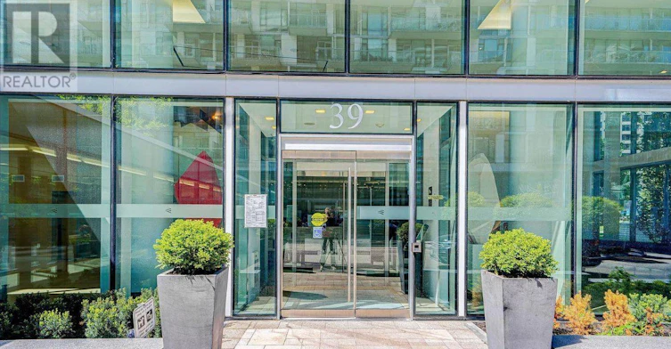 918-39 Queens Quay E, Toronto, ON, M5E 0A5 - 3