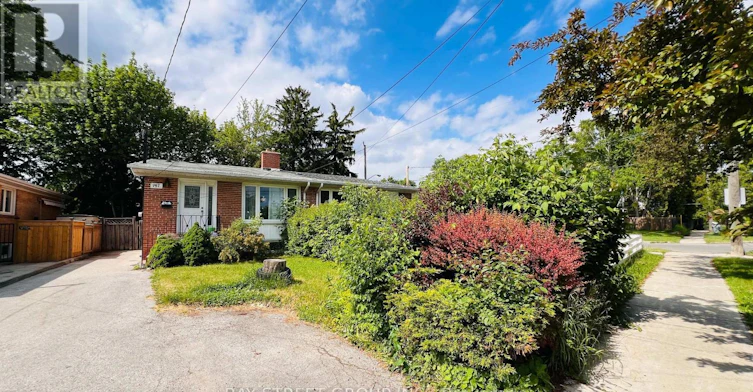 GROUND & LOWER-147 Roywood Drive, Toronto, ON, M3A 2E3