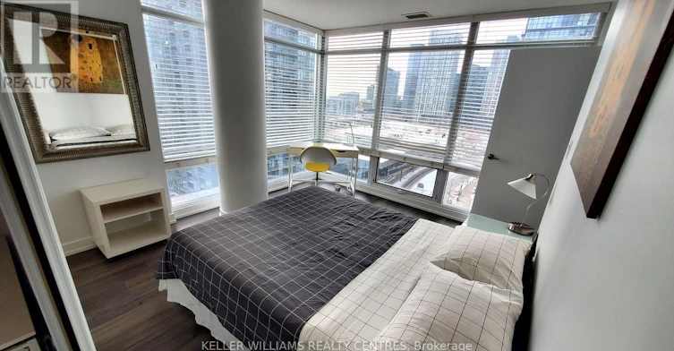 1220-4 K Spadina Avenue E, Toronto, ON, M5V 3Y9 - 3
