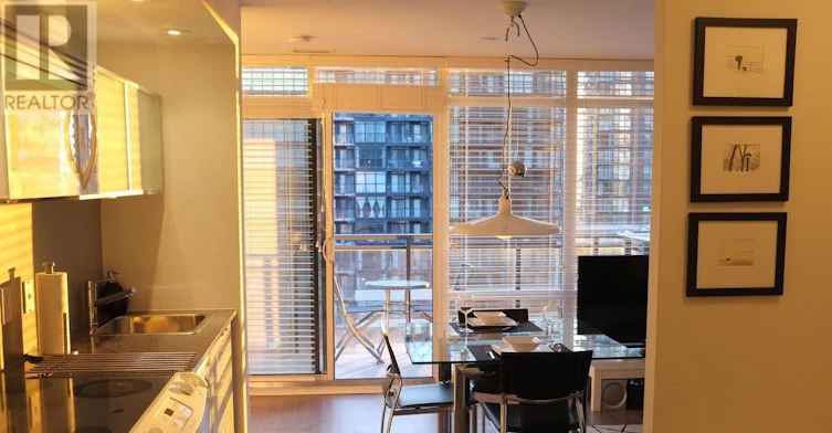 1220-4 K Spadina Avenue E, Toronto, ON, M5V 3Y9