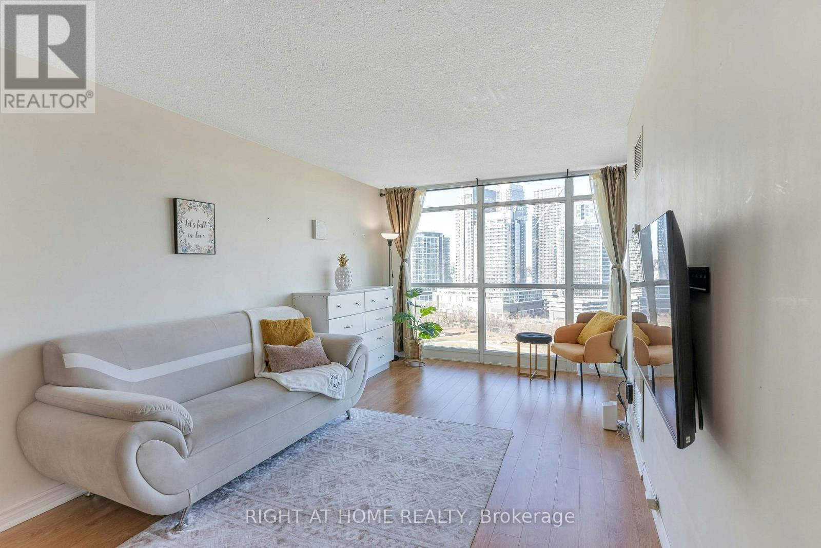 1807-231 Fort York Boulevard, Toronto, ON, M5V 1B2