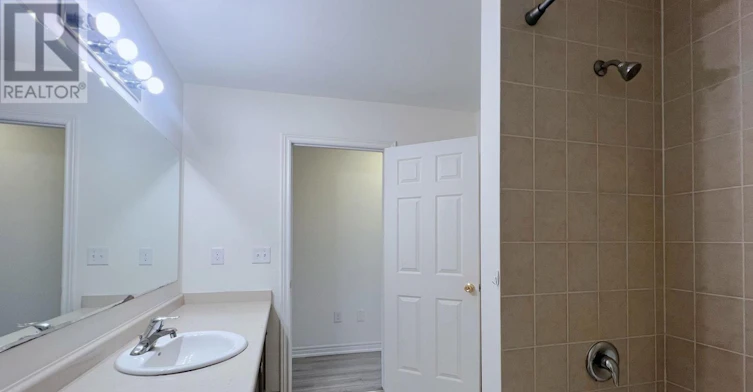 1ST&2ND-37 Kavanagh Avenue, East Gwillimbury, ON, L9N 0P6 - 8