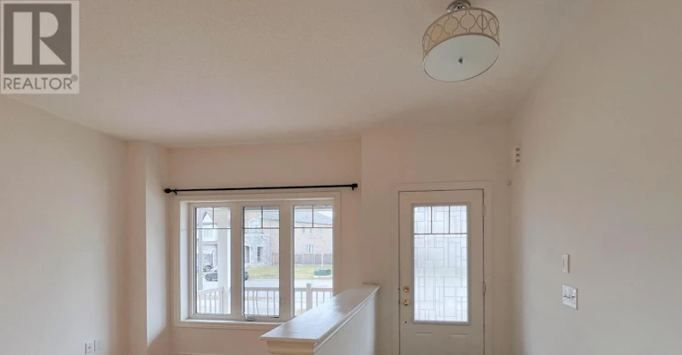 1ST&2ND-37 Kavanagh Avenue, East Gwillimbury, ON, L9N 0P6 - 14