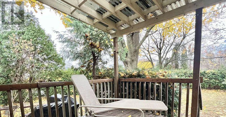 6 Fairhill Crescent, Toronto, ON, M3A 1N6 - 17