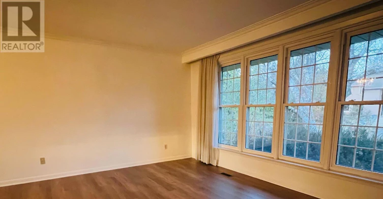 6 Fairhill Crescent, Toronto, ON, M3A 1N6 - 3