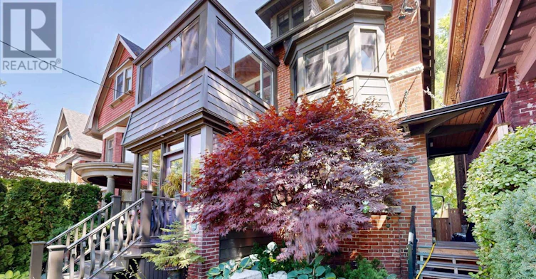 UPPER Level 130a Westminster Avenue, Toronto, ON, M6R 1N5