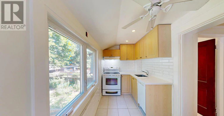 UPPER Level 130a Westminster Avenue, Toronto, ON, M6R 1N5 - 22