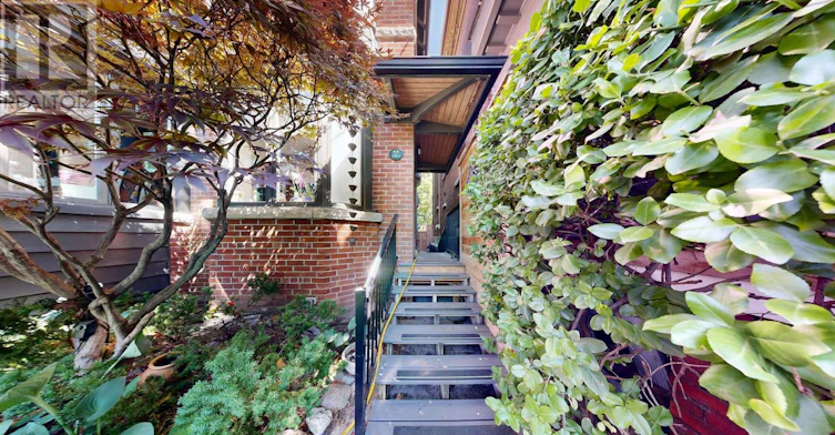 UPPER Level 130a Westminster Avenue, Toronto, ON, M6R 1N5 - 4