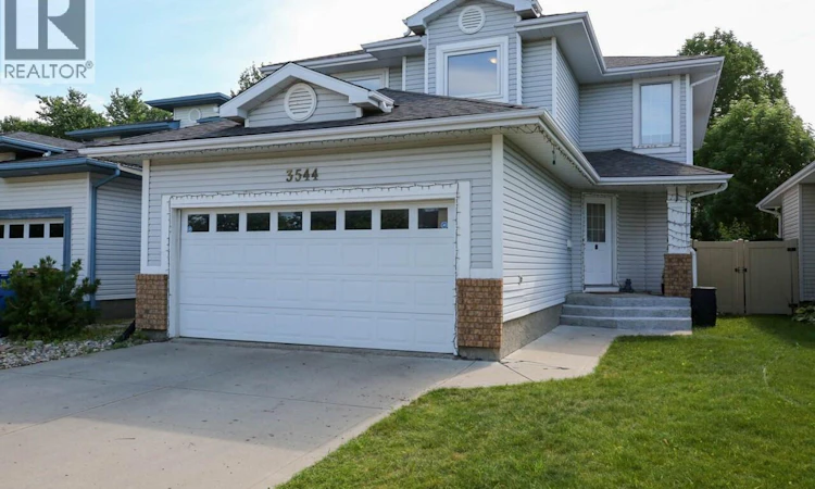 3544 Basswood Grove