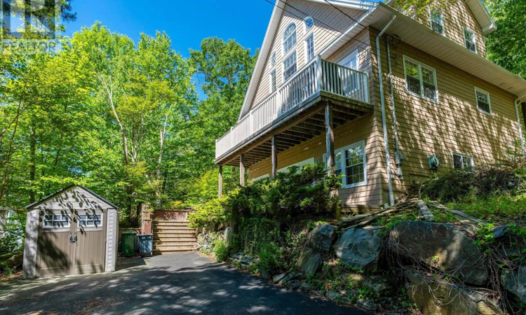 69 Meadowbrook Drive