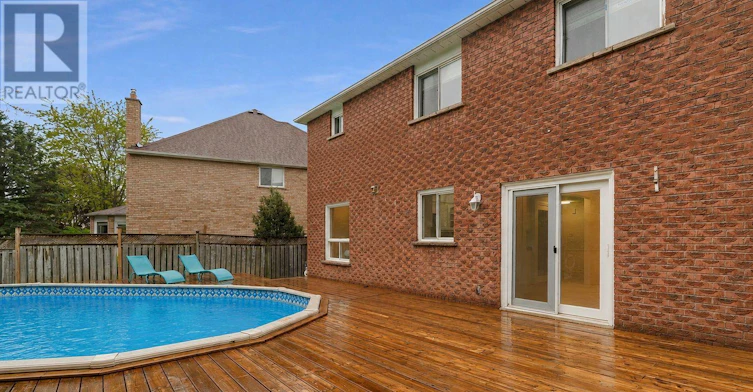 272 Elman Crescent, Newmarket, ON, L3Y 7X4 - 2