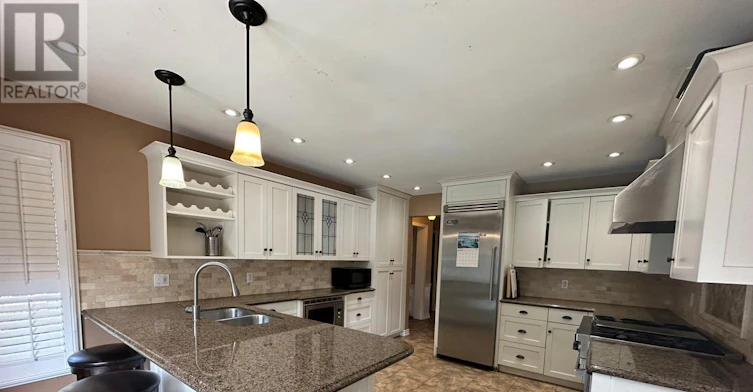 3944 Glamis Court, Mississauga, ON, L5L 3N5 - 4