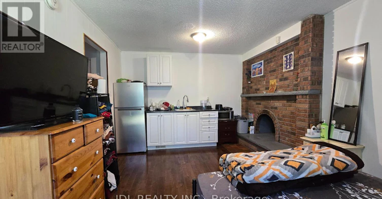 MAIN BACHELOR-3769 Brandon Gate Drive, Mississauga, ON, L4T 3N1 - 3
