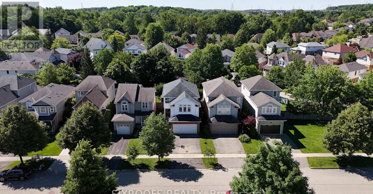 414 Havendale Crescent, Waterloo, ON, N2T 2T3 - 2