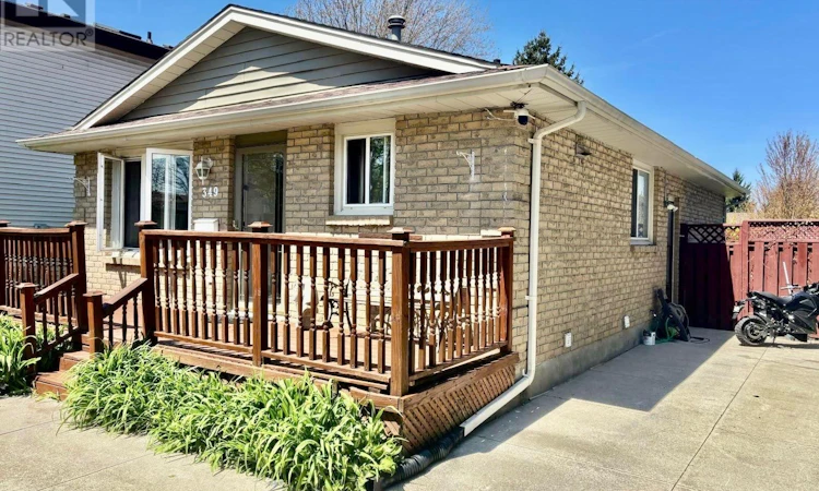 349 Banbury Crescent