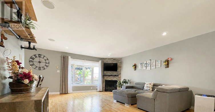 2722 Bateman Trail, London, ON, N6L 0A8 - 5