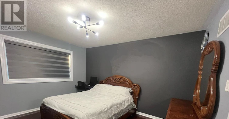 29 Hummingbird Drive, Toronto, ON, M1X 1W8 - 6