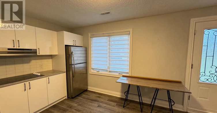 BACHELOR-2 Lambeth Square, Toronto, ON, M1W 3B4 - 9