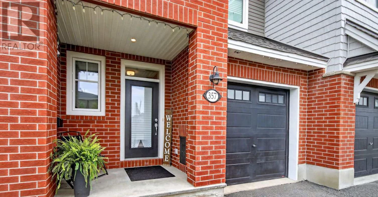 357 Barrett Farm Drive, Ottawa, ON, K1T 0Y6 - 2