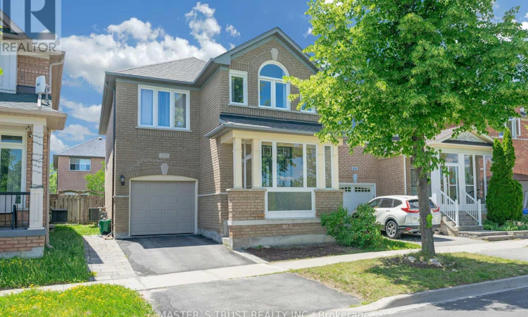 418 The Bridle Walk