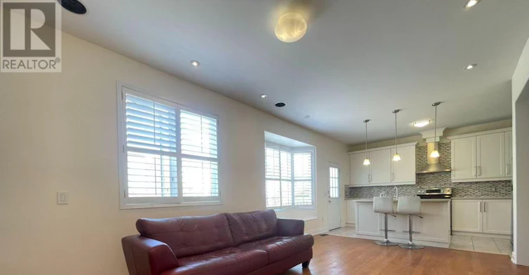 11 Belgrave Square, Markham, ON, L6C 2T1 - 13