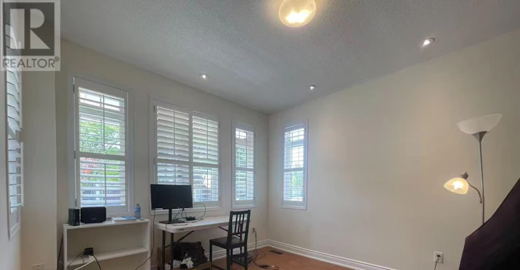 11 Belgrave Square, Markham, ON, L6C 2T1 - 4