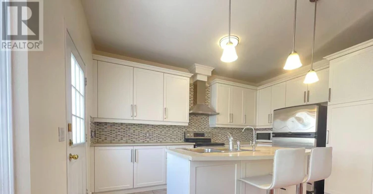 11 Belgrave Square, Markham, ON, L6C 2T1 - 11
