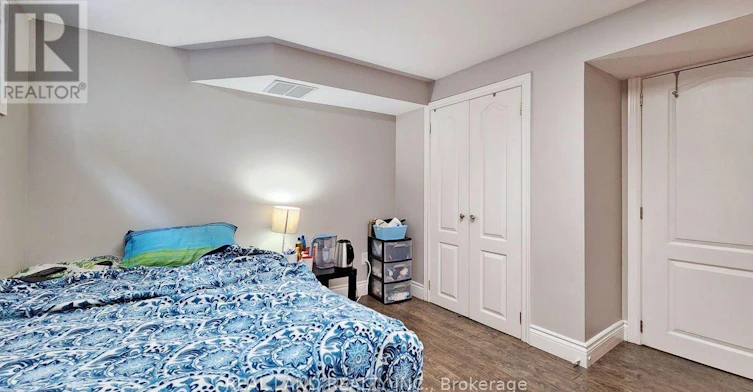 26 Glamis Avenue, Toronto, ON, M6N 4H6 - 8