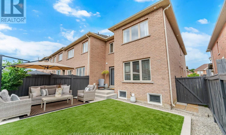 37 Lacebark Court