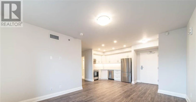 508-5698 Main Street, Niagara Falls, ON, L2G 5Z4 - 5