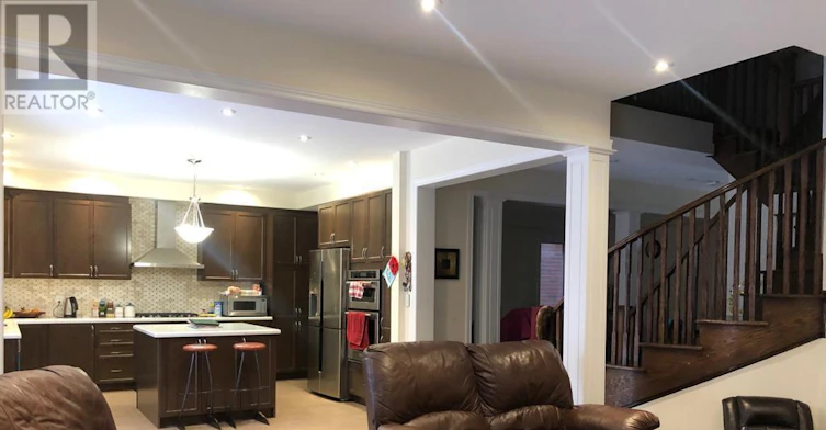 11 Mowder Drive, Aurora, ON, L4G 7C4 - 8