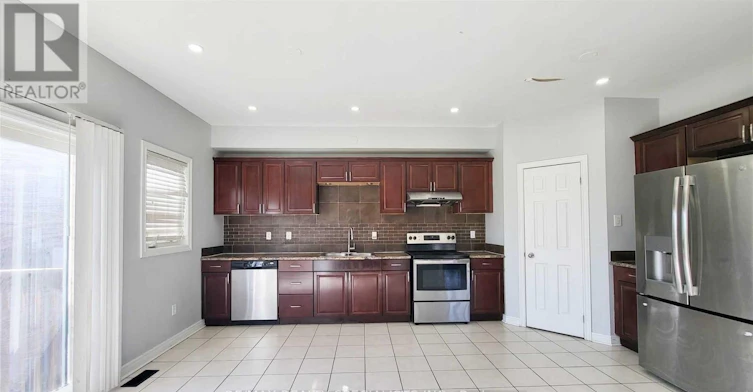 17 Iron Block Drive, Brampton, ON, L7A 0K1 - 3