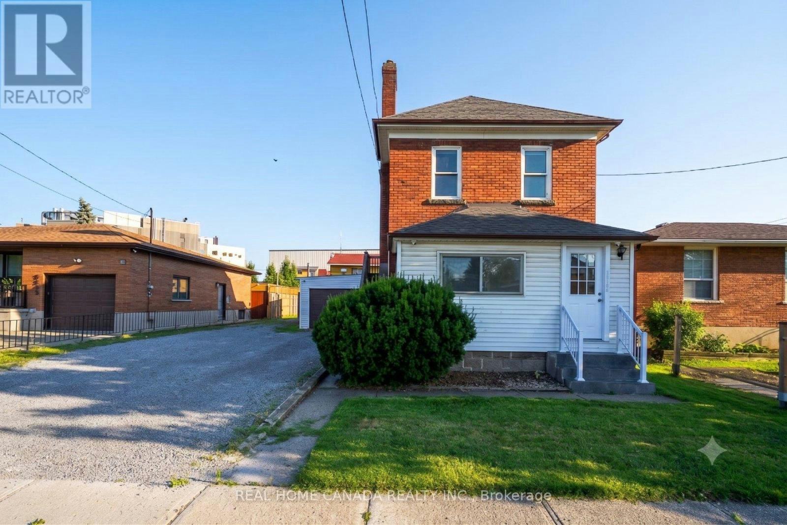 5262 Kitchener Street, Niagara Falls, ON, L2G 1B3
